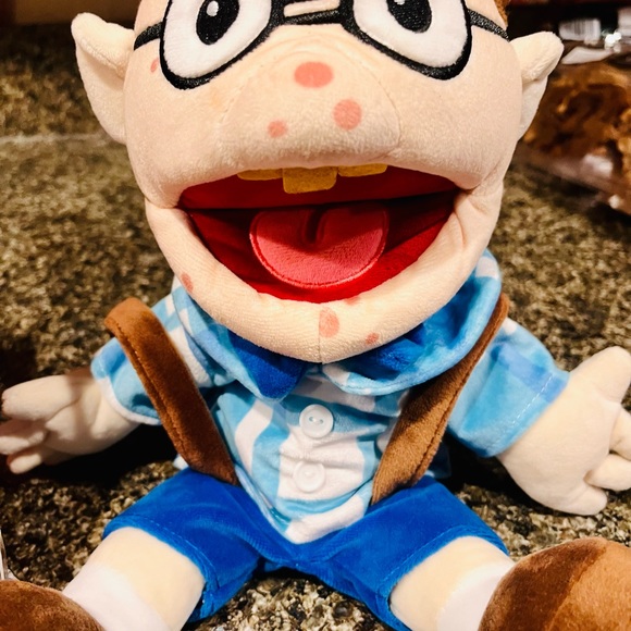 SML DISCONTINUED.. NEW! Puppet Cody! - Picture 2 of 3